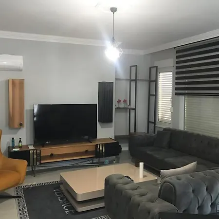 Deniz Manzarali Havuzlu Full Esyali Kiralik Daire *