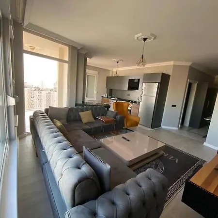 Deniz Manzarali Havuzlu Full Esyali Kiralik Daire Antalya